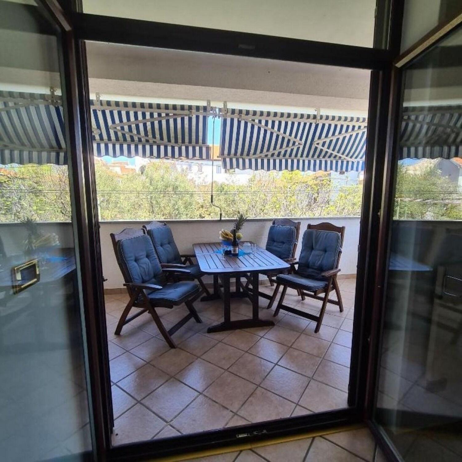 Apartments Berto - 500M To The Beach 罗维尼 外观 照片