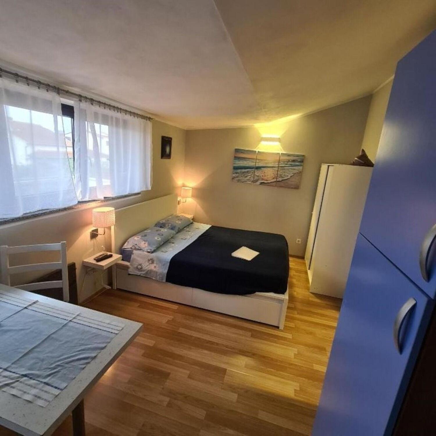 Apartments Berto - 500M To The Beach 罗维尼 外观 照片