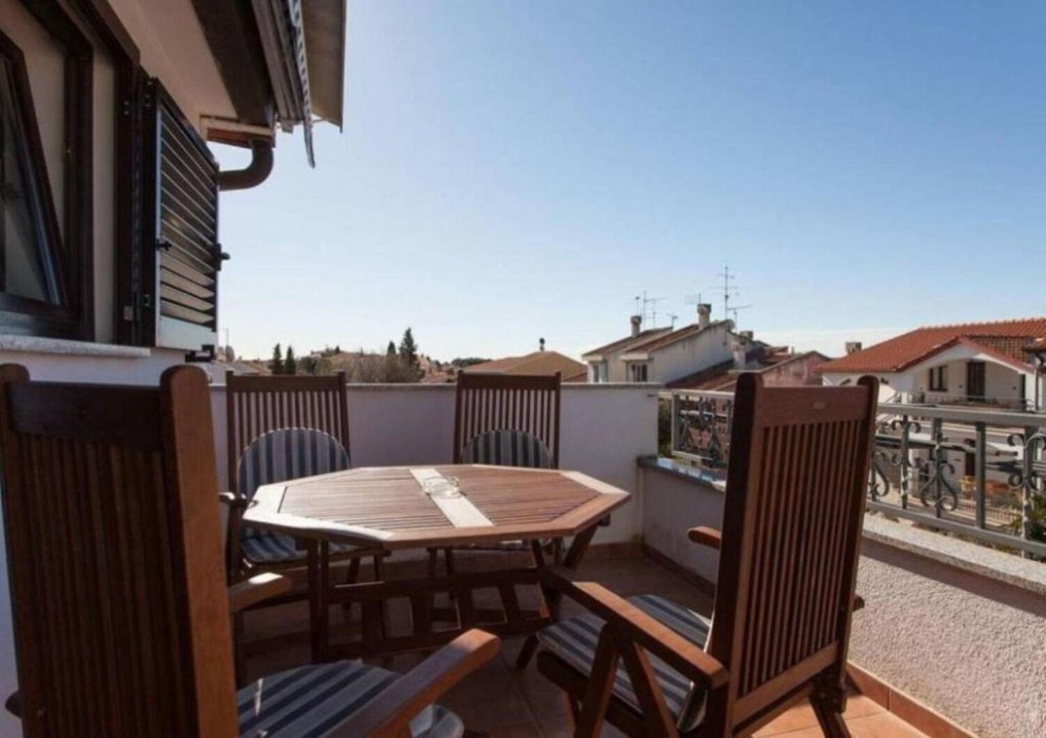 Apartments Berto - 500M To The Beach 罗维尼 外观 照片