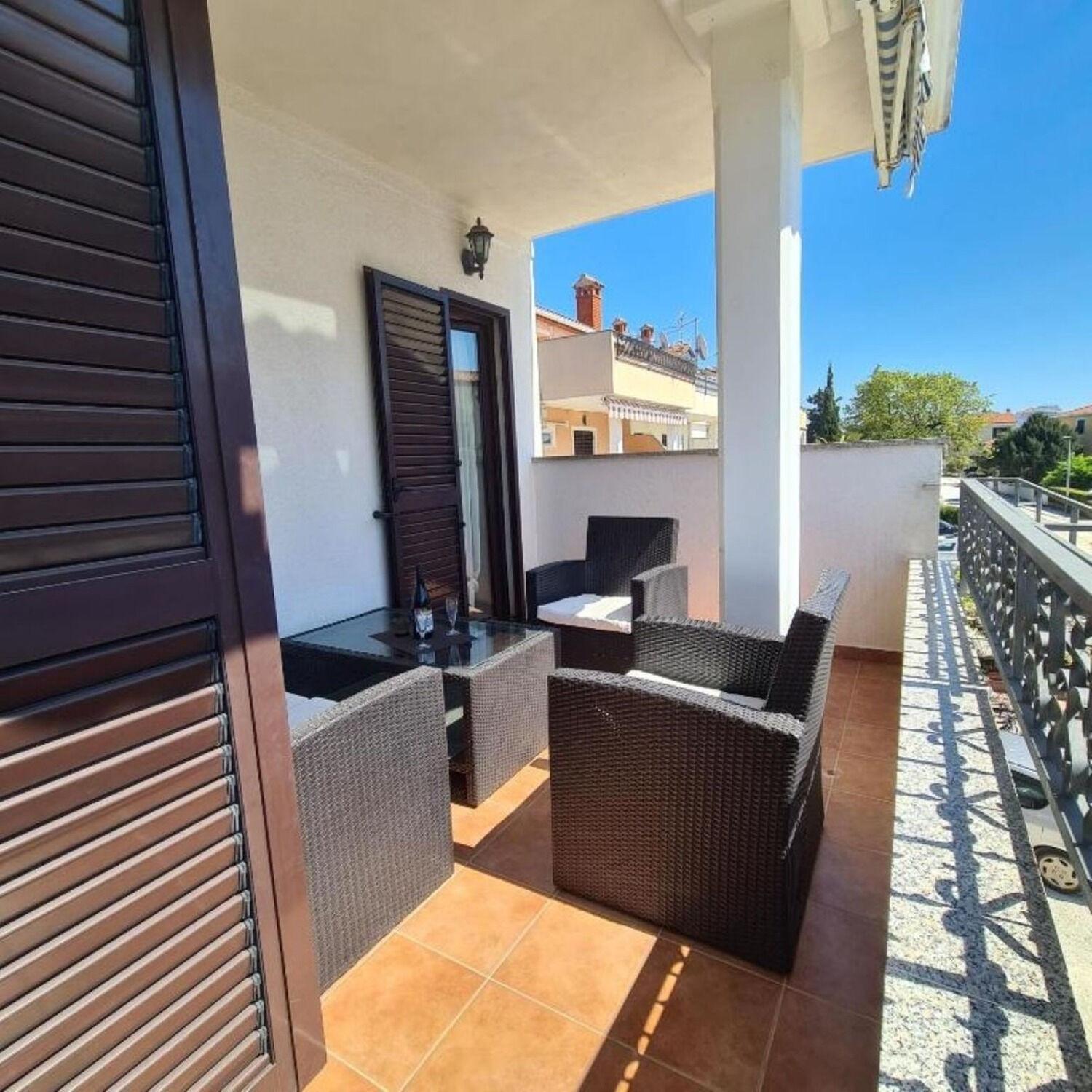 Apartments Berto - 500M To The Beach 罗维尼 外观 照片