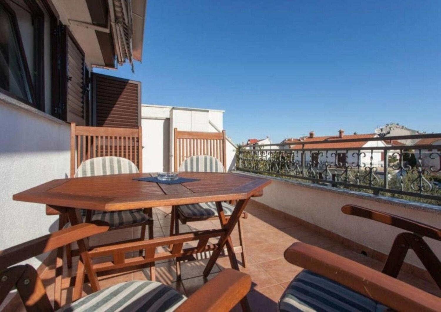Apartments Berto - 500M To The Beach 罗维尼 外观 照片