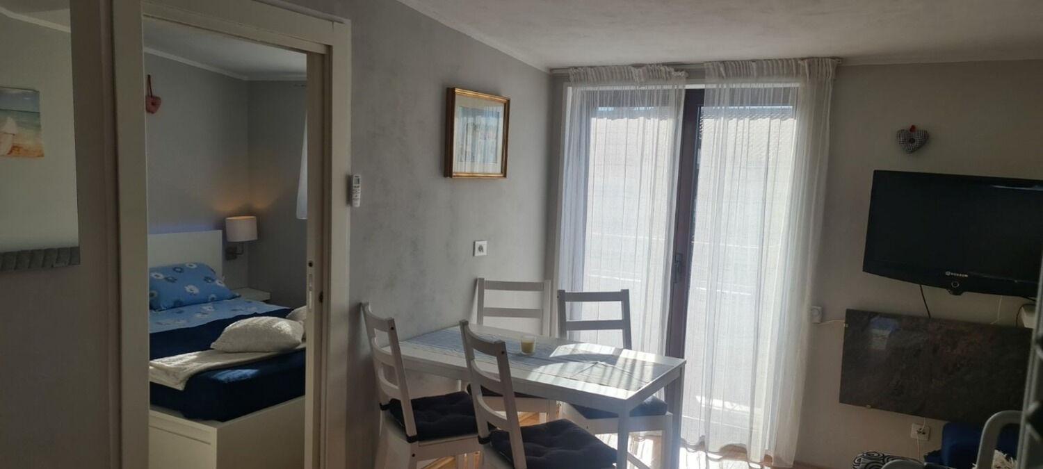 Apartments Berto - 500M To The Beach 罗维尼 外观 照片